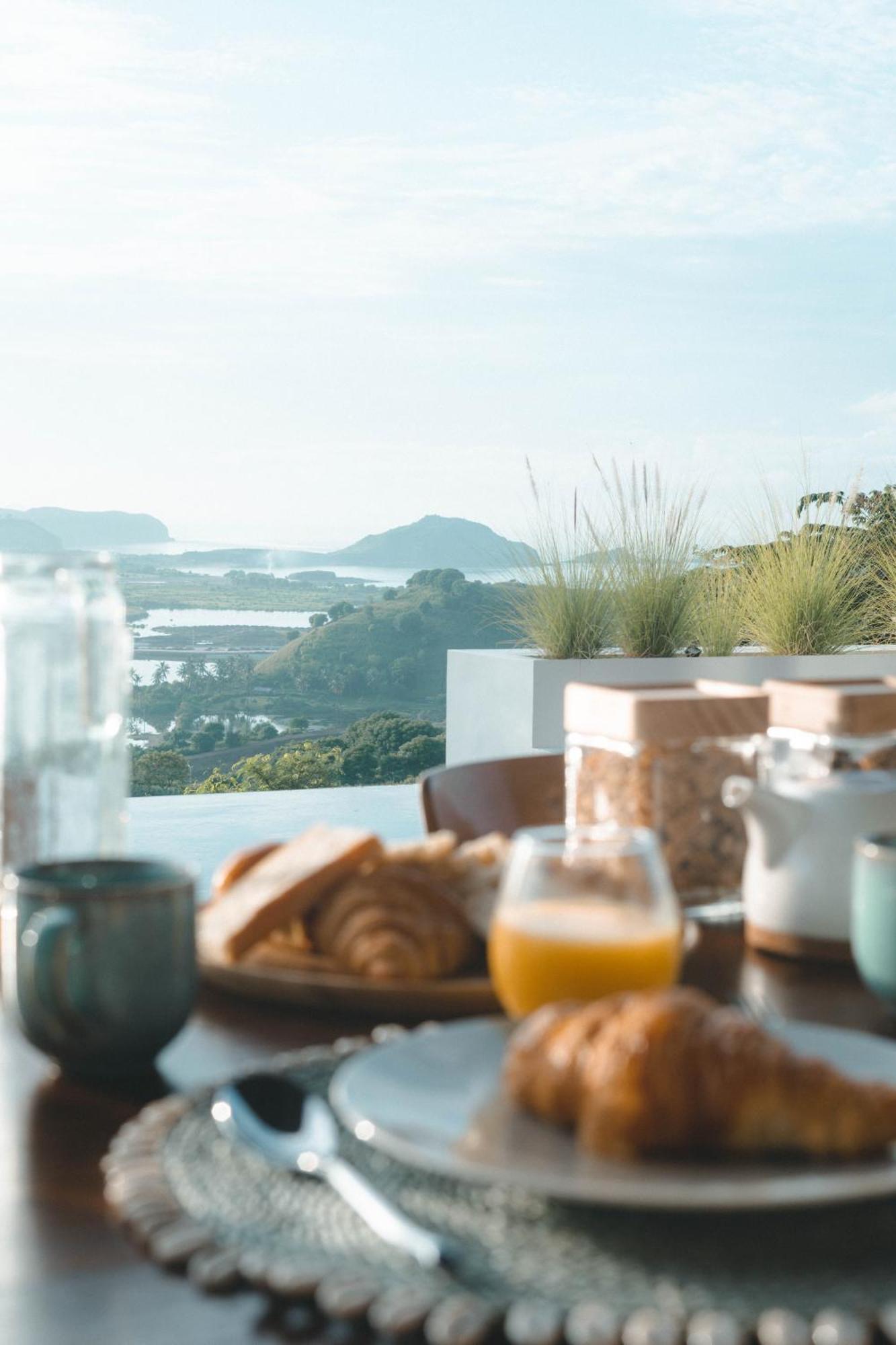 Luxury Ocean View Villas With Private Cook And Free Gym Membership Kuta  部屋 写真